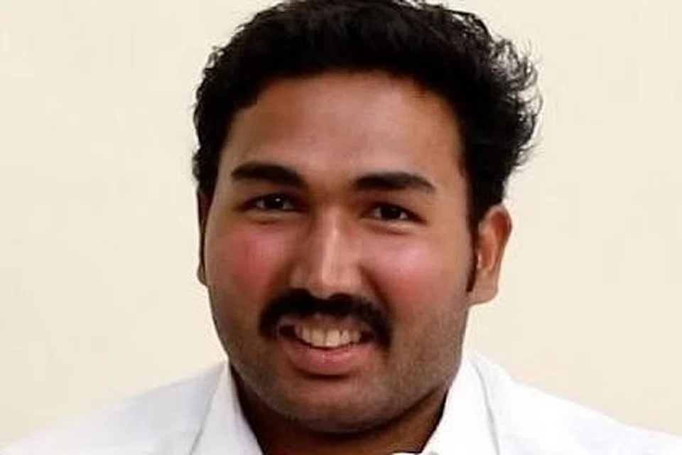 அதிமுக வேட்பாளர் ஜெ ஜெயவர்த்தன்