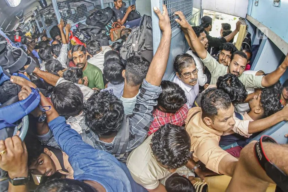 பரசுராம் எக்ஸ்பிரஸ் ரயிலில் கடந்த நான்கு மாதங்களில் 18 பெண் பயணிகள் மயங்கி விழுந்துவிட்டனர்.