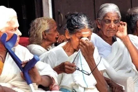 பெற்றோரைப் புறக்கணிக்கும் பிள்ளைகளின் ஊதியத்தில் 15% பிடித்தம்: தெலுங்கானா அரசு