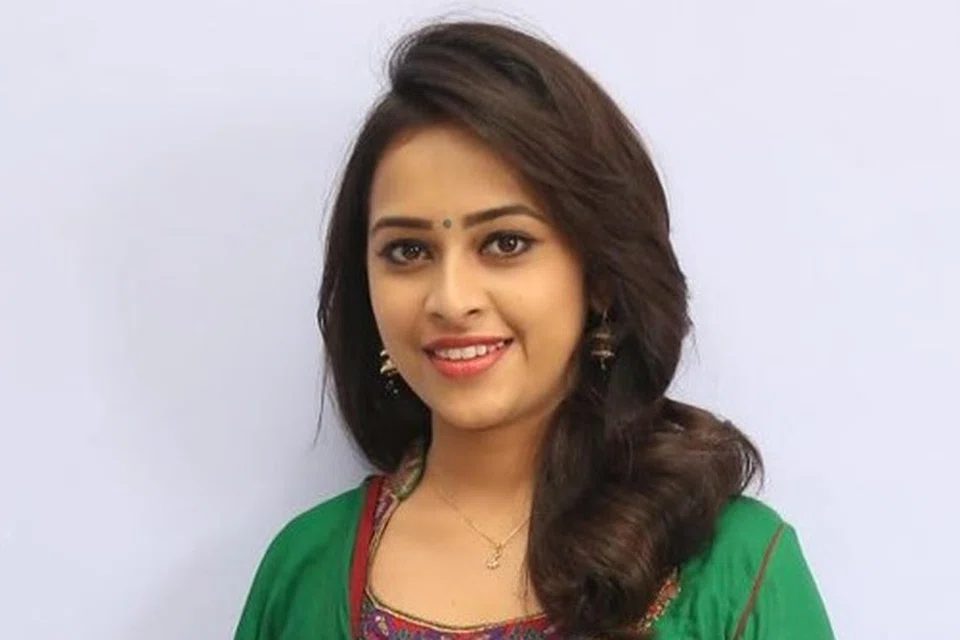 ஸ்ரீ திவ்யா.