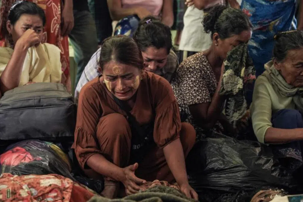 மியன்மாரில் பள்ளிகள்மீது வான்வழித் தாக்குதல்: 18 பேர் உயிரிழப்பு