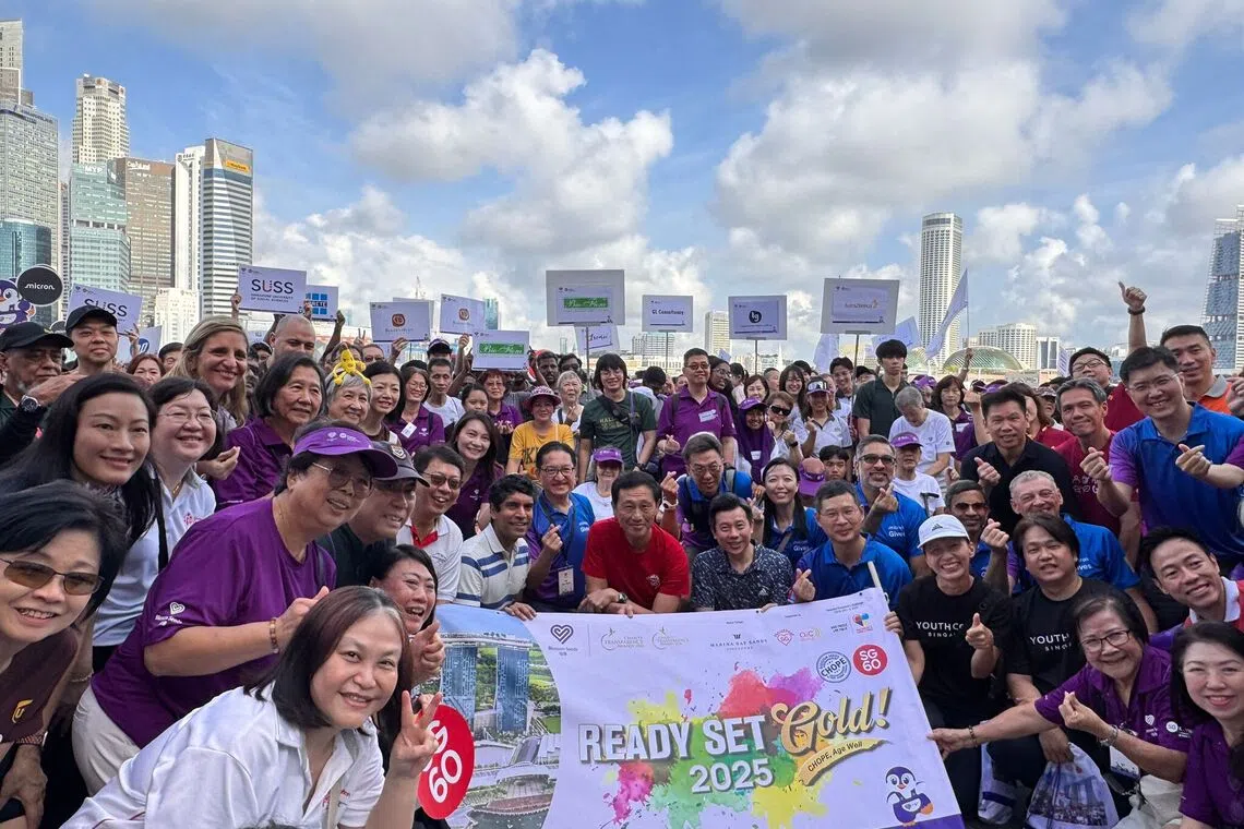 தொண்டு நடையில் உற்சாகத்துடன் பங்கேற்ற மூத்தோர் 