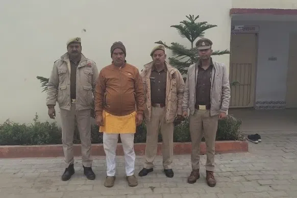 37 ஆண்டுகள் தலைமறைவு: அமிலம் வீசிய குற்றவாளி ‘பாபா’ வேடத்தில் கைது