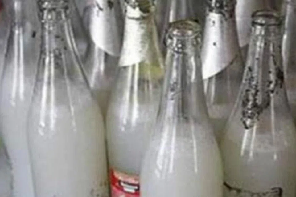 கள்ளச் சாராயம்.