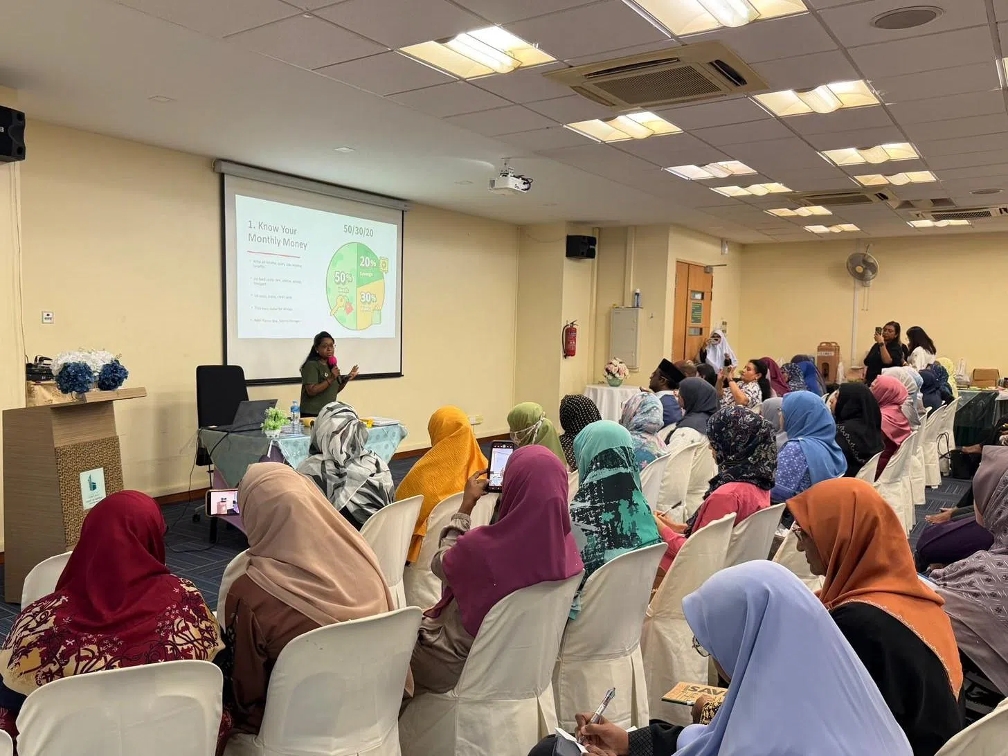 பெண்களின் நிதி மேலாண்மைத் திறனை மேம்படுத்திய பயிலரங்கு