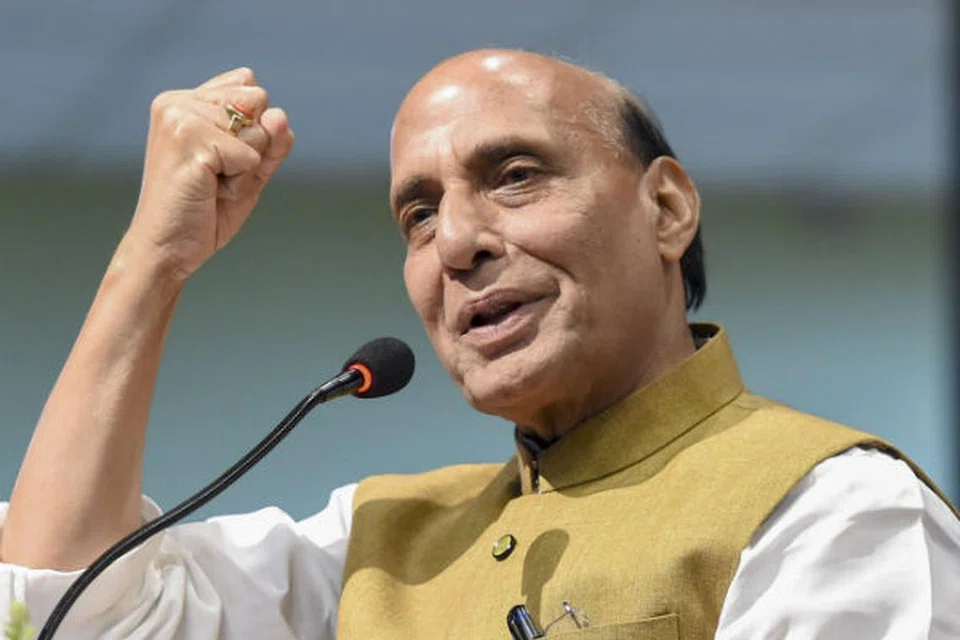 லக்னோ கோமதி நகர் நிலைய ரயில் பணிகள் திருப்தியளிக்கும் வகையில் நடைபெற்று வருகின்றன என்று அமைச்சர் ராஜ்நாத் சிங் தெரிவித்துள்ளார்.