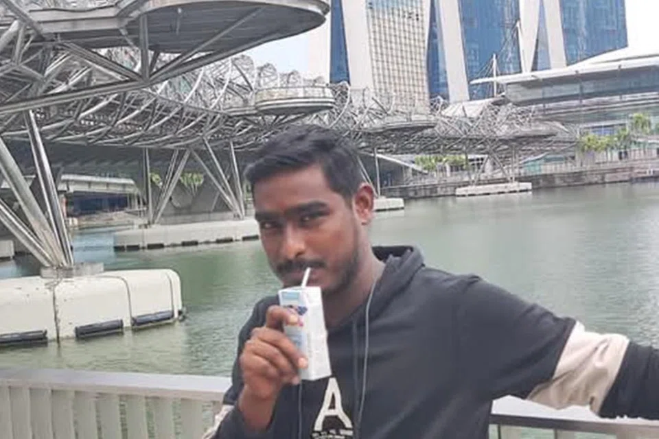 தமிழக ஊழியர் அருள்ராஜ் அரிதாசலு, 29.