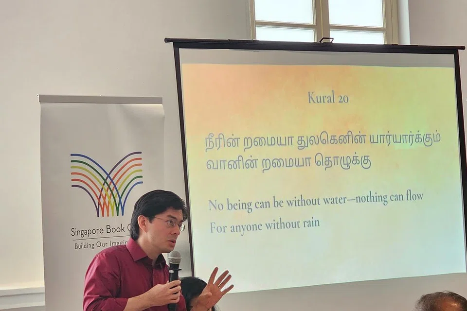 சனிக்கிழமை தி ஆர்ட்ஸ் ஹவுசில் நடைபெற்ற சிங்கப்பூர் மொழிபெயர்ப்பு கருத்தரங்கில் தலைமை உரையாற்றிய அமெரிக்க அறிஞர் தாமஸ் ஹிட்டோஷி புரூக்ஸ்மா.