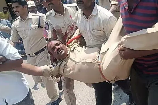 புறவழிச்சாலைக்குப் பெயரிடுவதில் மோதல்; ஆந்திராவில் 144 தடை உத்தரவு