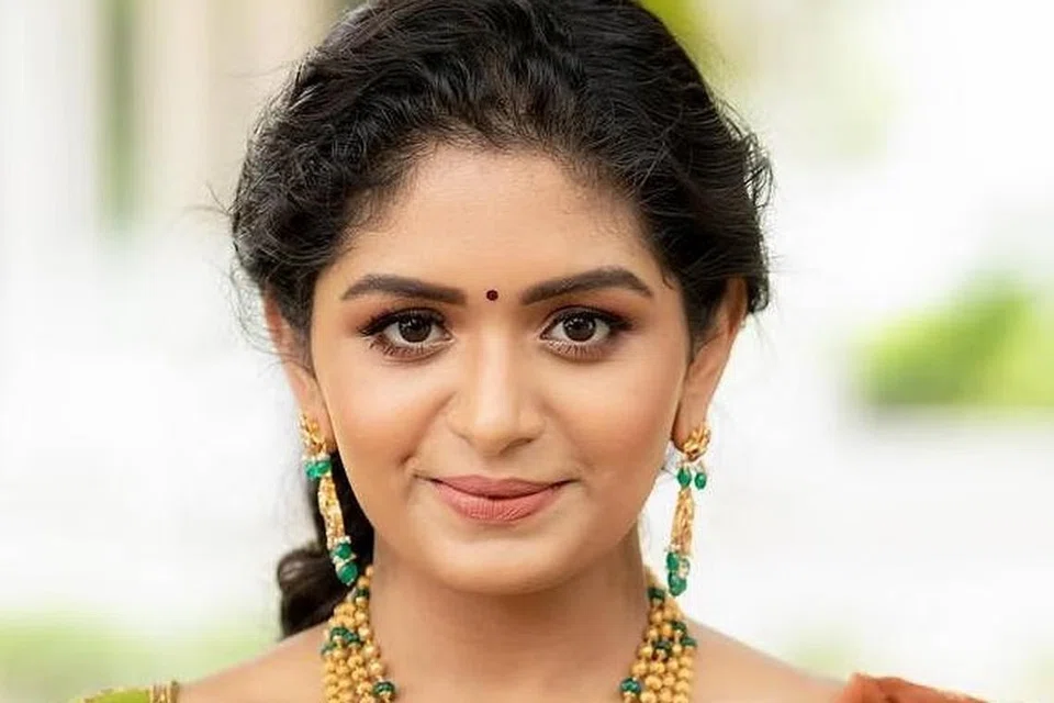 அதிதி சங்கர்.