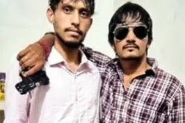 நடிகை திஷா பதானி வீட்டின் மீது துப்பாக்கிச் சூடு நடத்திய இருவர் சுட்டுக் கொலை