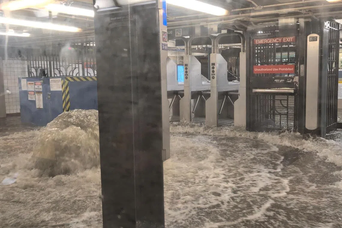 நியூயார்க்கில் கடும் புயல்: நியூ ஜெர்சி வெள்ளத்தில் இருவர் பலி