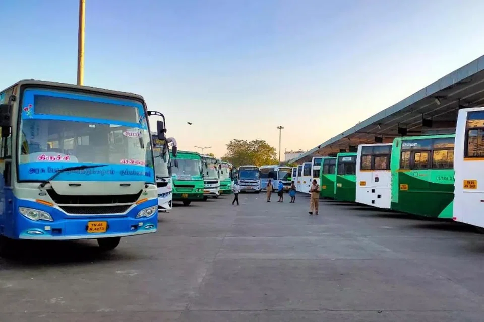 சிறப்புப் பேருந்துகள் இயங்க இருக்கின்றன.