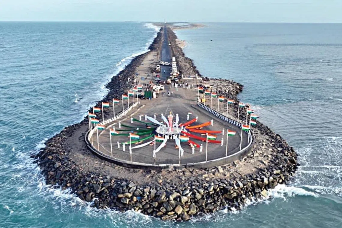 இந்தியா-இலங்கை எல்லையில் சுதந்திர தினக் கொண்டாட்டம்