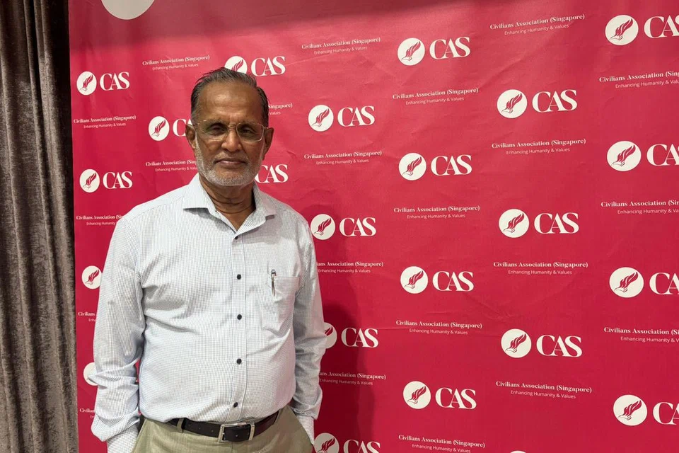 ‘ஒரு விளையாட்டு அணியின் மனிதநேயப் பயணம்’ நூலை எழுதிய திரு யூசுப் ராவுத்தர் ரஜித். 