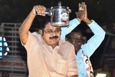 தொகுதிப் பங்கீடு குறித்த பேச்சுவார்த்தை இன்னும் தொடங்கவில்லை என்றார் தினகரன்.