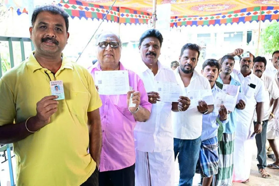 கோவை மக்களவைத் தொகுதியில் மொத்தம் 21 லட்சத்து 6,124 வாக்காளர்கள் உள்ளனர். நடந்து முடிந்த தேர்தலில் 64.81 விழுக்காடு வாக்குப் பதிவு ஆகியுள்ளது.