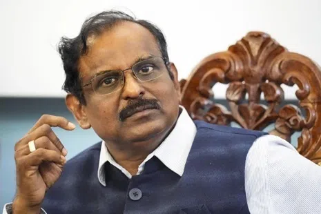 இந்தியாவுக்குச் சொந்தமாக விண்வெளி நிலையம் கட்ட திட்டம்: இஸ்ரோ நாராயணன் தகவல்