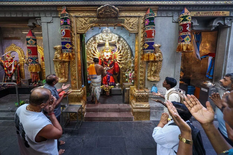 ‘இனிய புத்தாண்டு நல்வாழ்த்துகள்’ என்று தமிழிலேயே தமது வாழ்த்துச் செய்தியைத் தொடங்கியுள்ளார் பிரதமர் லாரன்ஸ் வோங். 