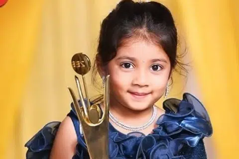 திரிஷா தோசர்.