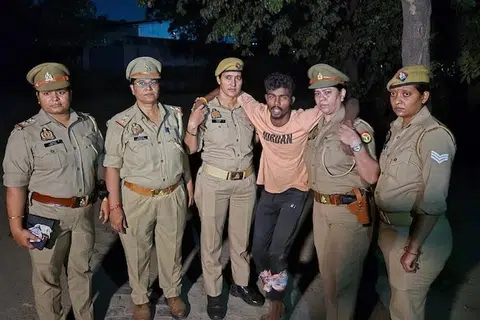 காசியாபாத்தில் முதன்முறையாக அனைத்து மகளிர் காவலர் குழு என்கவுன்டர் நடத்தி, குற்றவாளியைக் கைது செய்தது.
