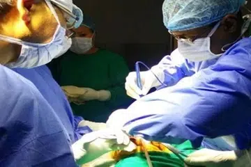 போலி மருத்துவர் பிரகாஷ் மிஸ்ரா  தப்பியோடிவிட்டார்.