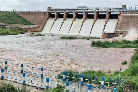 வைகை அணையின் முழுக் கொள்ளளவு 71 அடியாகும். அந்த அணை நடப்பு ஆண்டில் ஏழாவது முறையாக நிரம்பியுள்ளது.