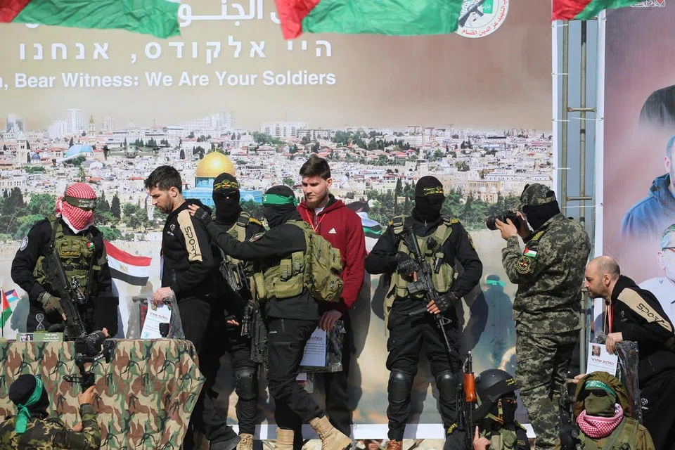 ee6a9d55-49c0-4f51-97bf-79d0a7ae97b5