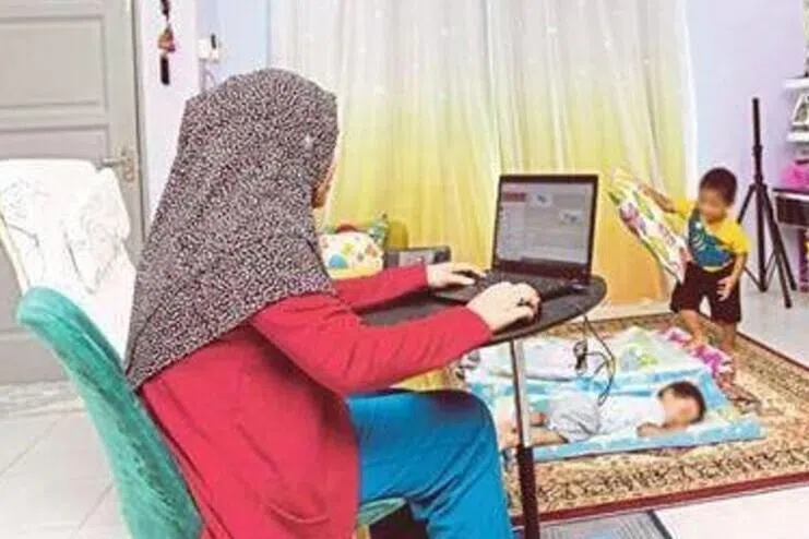 மலேசிய அரசாங்க ஊழியர்கள் ஏப்ரல் 15 முதல் வீட்டிலிருந்து வேலை செய்வர்