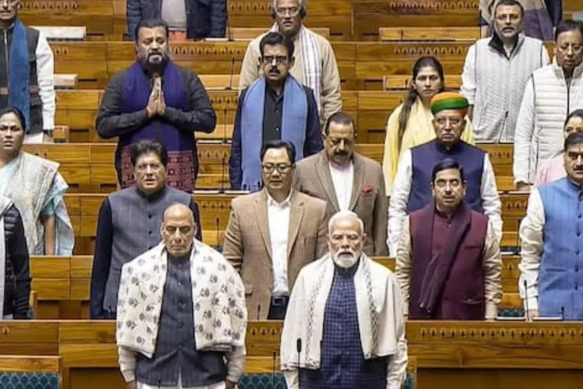 ‘வந்தே மாதரம்’ பாடலுக்கும் தேசிய கீதத்திற்கான விதிகளைக் கொண்டுவரத் திட்டம்