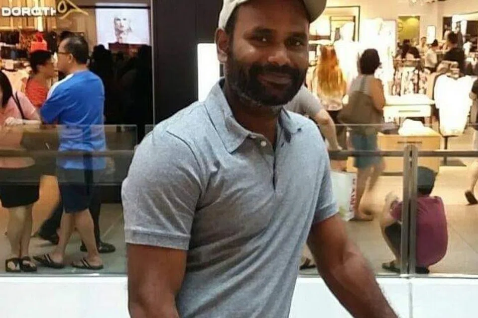 பட்டுக்கோட்டையைச் சேர்ந்த ப.ச. இராமதாஸ், 34, சிங்கப்பூரில் சுமார் 10 ஆண்டுகள் வேலை செய்ததாகக் கூறப்படுகிறது.