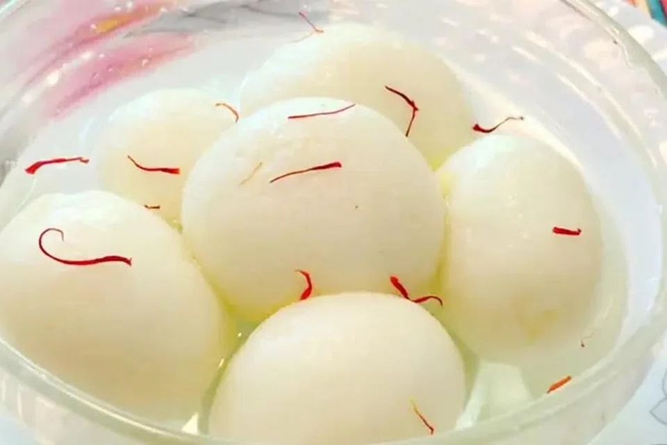 திருமண நிகழ்ச்சியில் ‘ரசகுல்லா’ இனிப்புக்காக இருதரப்பினருக்கு இடையே மோதல் ஏற்பட்டது.