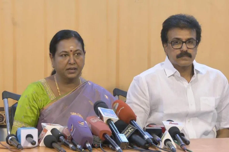 பிரேமலதா விஜயகாந்த், சுதீஷ். 