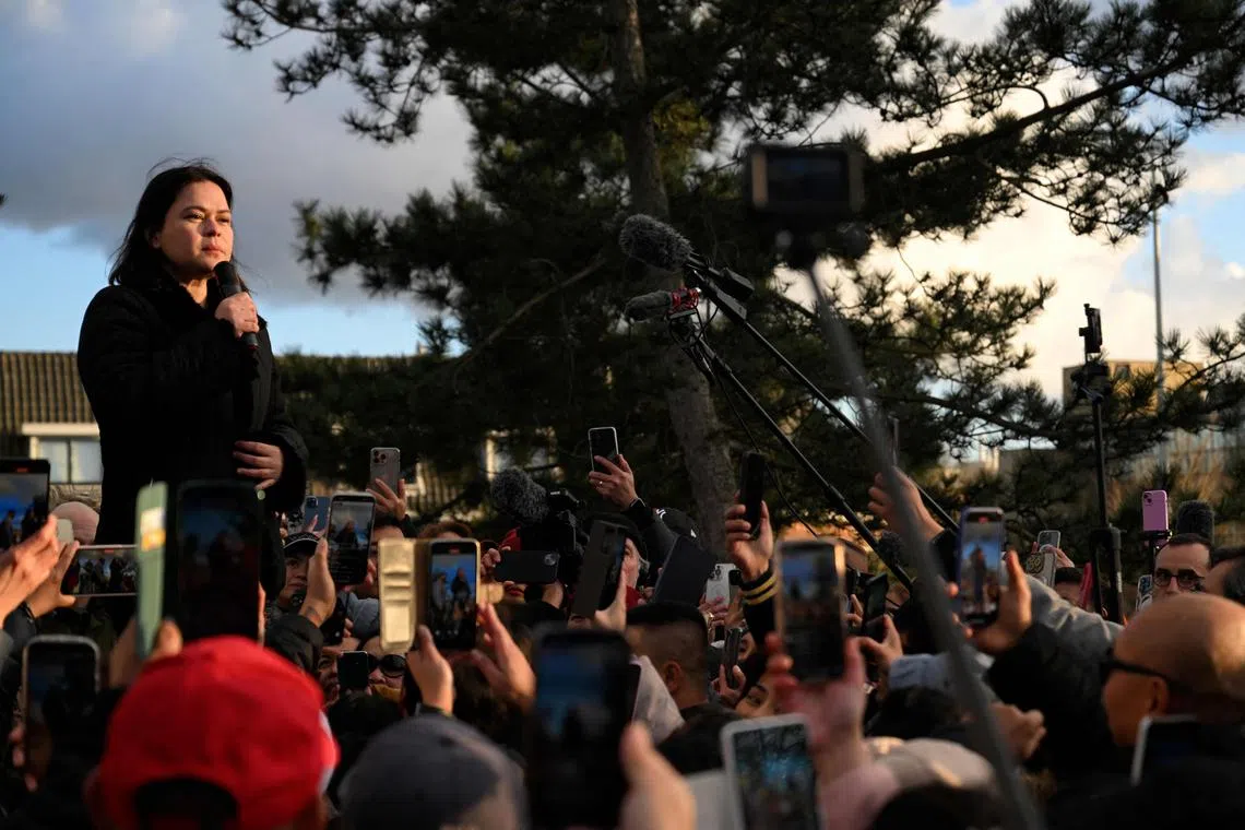 பிலிப்பீன்ஸ் திரும்பிய சாரா டுட்டர்டே