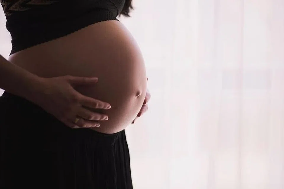 கர்ப்பிணிகள் கொவிட்-19 தடுப்பூசியைப் போட்டுக்கொள்வது நல்லது என்பது சிங்கப்பூர் மருத்துவர்களின் கருத்தும்கூட.