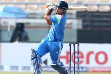 அதிரடியாக ஓட்டங்கள் குவிக்கும் 14 வயது வைபவ் சூர்யவன்‌ஷி.