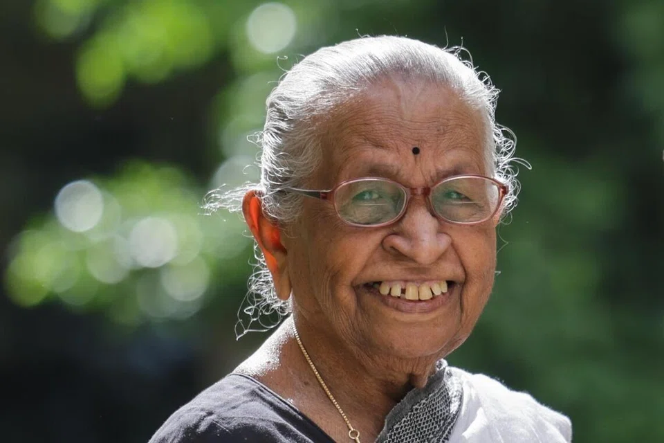 101 வயதை எட்டிய திருவாட்டி சாரதா செல்லம்.