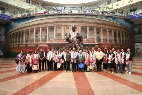 டாக்டர் அம்பேத்கர் அனைத்துலக நிலையத்திற்கு ஆசியான் செய்தியாளர்களுடன் நான் வருகையளித்தேன்.