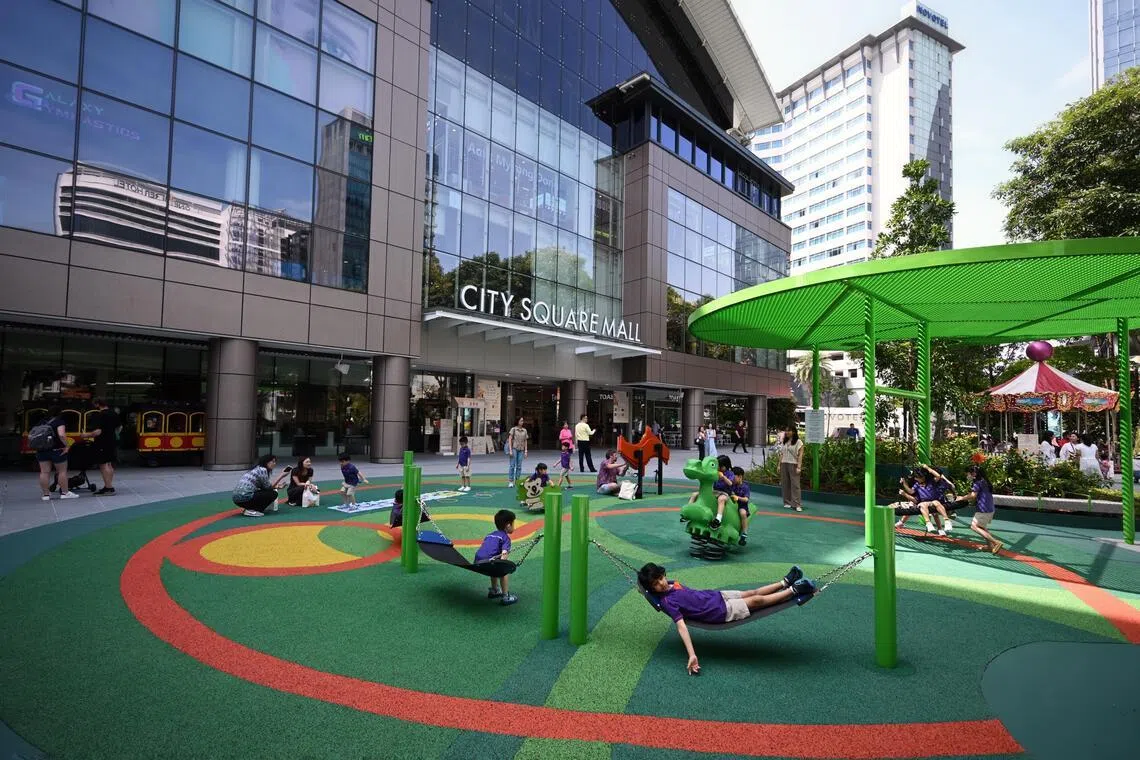 புதிய சமூக இடங்கள், நிலையான உட்புற வடிவமைப்புடன் சிட்டி ஸ்குவேர் மால் புதுப்பொலிவு 