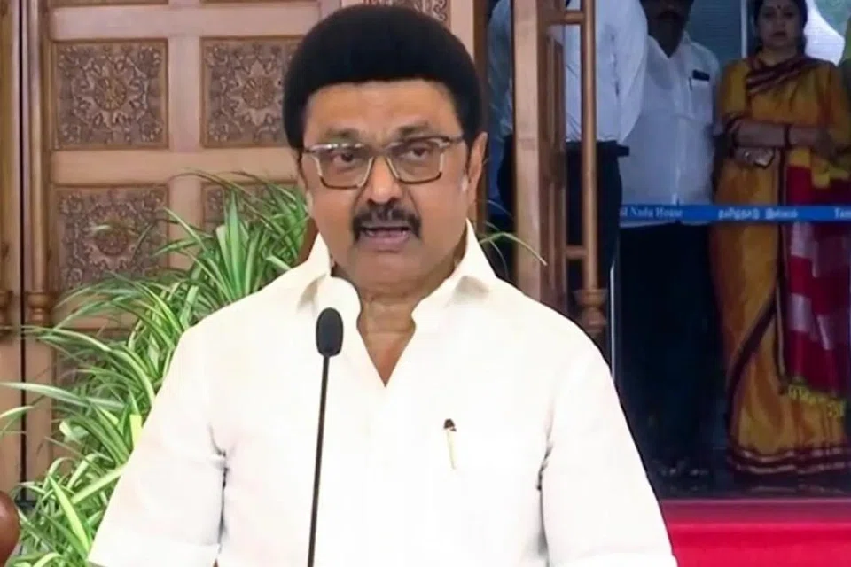 தேர்தல் விதிகள் திருத்தம் மேற்கொள்ளப்பட்டதற்கு முதல்வர் மு.க.ஸ்டாலின் கடும் கண்டனம் தெரிவித்துள்ளார்.