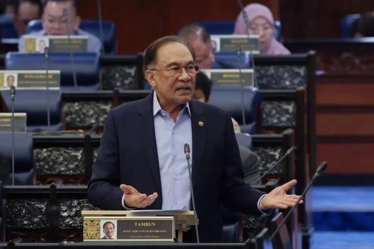 அமெரிக்க வரிவிதிப்பு உள்ளூர் வர்த்தகங்களைப் பாதிக்காது: அன்வார்