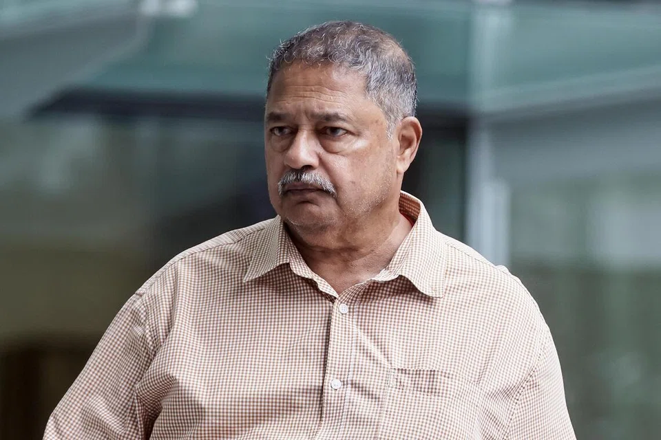‘த லேடிஹில்’ கூட்டுரிமை வீடுகளின் நிர்வாகி 71 வயது தேவா சுந்தரத்திற்குக் கையூட்டு பெற்றதற்காக அபராதம் விதிக்கப்பட்டது. 