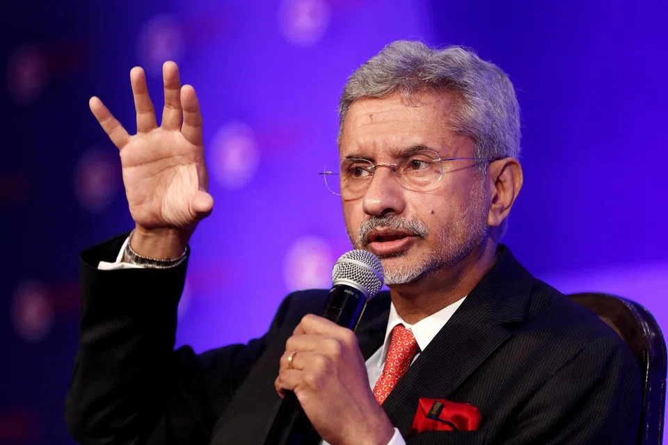 கனடாவில் இந்திய தூதர்களின் பாதுகாப்பு உறுதி செய்யப்பட்டால் விசா பணி மீண்டும் தொடங்கப்படும் என்று வெளியுறவு அமைச்சர் எஸ்.ஜெய்சங்கர் கூறியுள்ளார்.