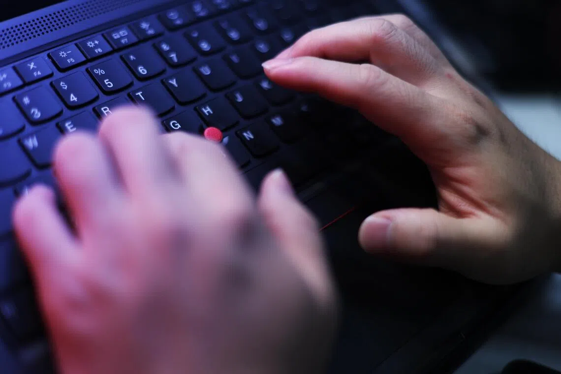 மலேசியச் செய்தித்தளத்துக்குப் பொஃப்மா உத்தரவு 