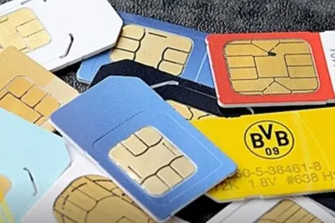 ‘சிம்’ அட்டைகளைப் பயன்படுத்தி இந்தியா முழுவதும் ஏராளமானோரை ஏமாற்றி நூறு கோடி ரூபாய் வரை பண மோசடி நடந்துள்ளதாக அமலாக்கத்துறை தெரிவித்தது.