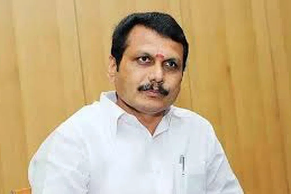 உச்ச நீதிமன்றம் செந்தில் பாலாஜியை நிபந்தனைகளுடன் விடுவித்துள்ளது.