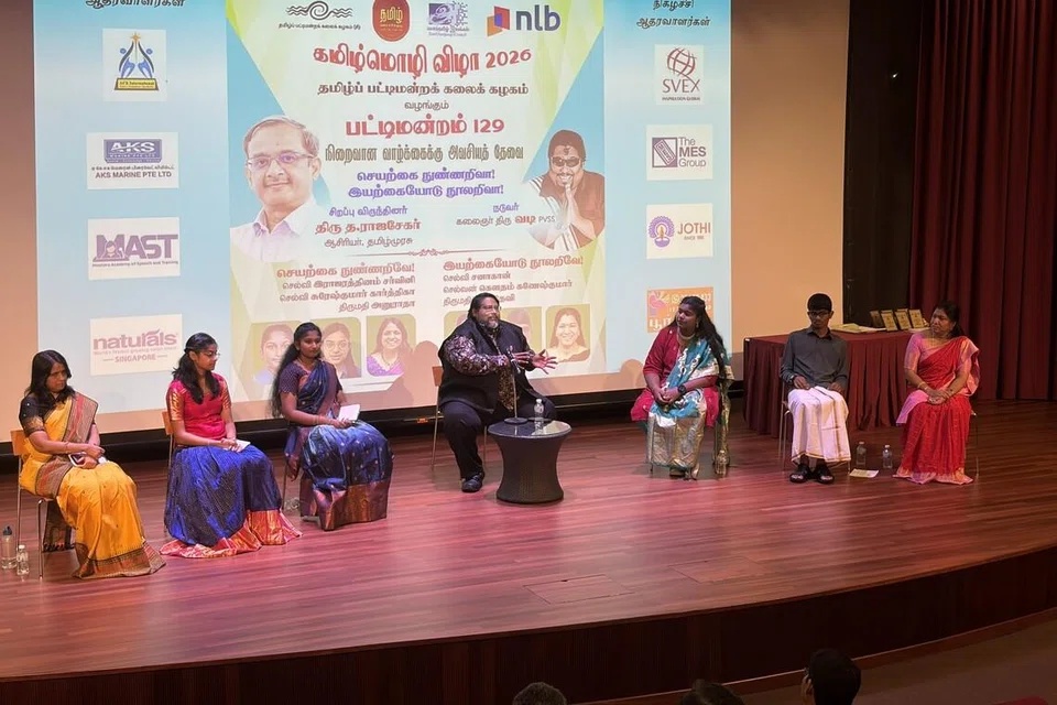 ‘நிறைவான வாழ்க்கைக்கு அவசியத் தேவை செயற்கை நுண்ணறிவா? இயற்கையோடு நூலறிவா?’ பட்டிமன்றத்திற்கு நடுவராக வழிநடத்தினார் திரு வடி PVSS.