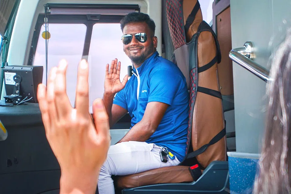 பேருந்து ஓட்டுநர் பணி குறித்த பொதுமக்களின் கண்ணோட்டத்தை மாற்ற வெஸ்ட்பாயிண்ட் டிரான்சிட் நிறுவனம் முயற்சி செய்து வருகிறது.