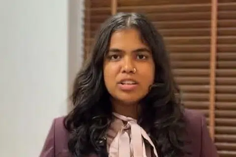 அமைச்சர் கீர்த்தனா.