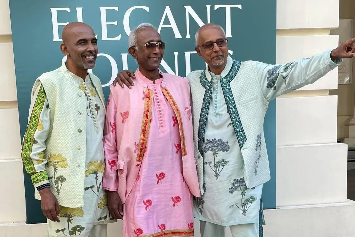 முதல் முறையாகப் பாடாங்கில் மேடையேறும் ‘வசந்தம் பாய்ஸ்’ சகோதரர்கள் 